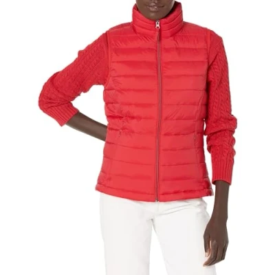 Image of Amazon Essentials Women&#039;s Lightweight Water Resistant Packable Puffer Gilet, Red, S