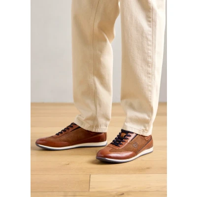 Image of Bugatti Mens Low Profile Trainers Tan Size UK 9