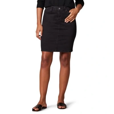 Image of Amazon Essentials Women&#039;s Classic 5 Pocket Denim Skirt (Available in Plus Sizes), Black Wash, 18