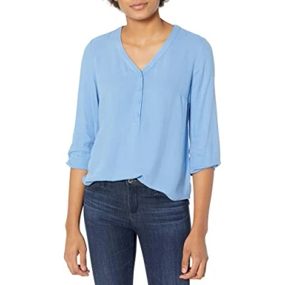 Image of Amazon Essentials Women&#039;s 3/4 Sleeve Button Popover Shirt, French Blue, XL