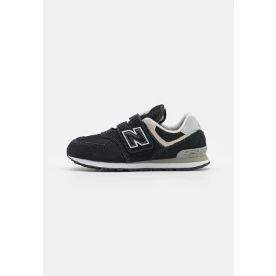 Image of New Balance 574 Unisex Trainers for kids, Size: 13.5K, Black Leather and textile