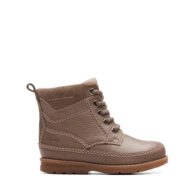 Image of CLARKS Boy&#039;s Girl&#039;s Dabi Style T. Mid Calf Boot, Pebble Leather, 6.5 UK Child