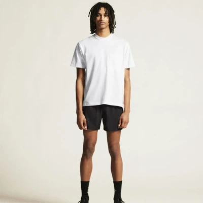 Image of Craft Core Essence Running Shorts 2 Str. Large Black, Lightweight and Breathable for Ultimate Comfort