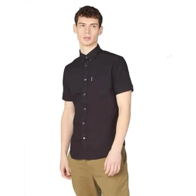 Image of Ben Sherman Men&#039;s Button Down Collar Signature Oxford Shirt, Tab Logo Pocket, Short Sleeved, Regular Fit (Black) XXL