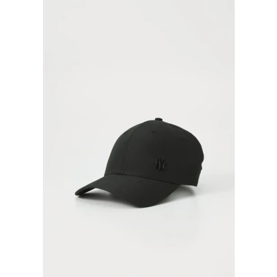 Image of New Era 9Forty Adult&#039;s Tonal Flawless MLB York Yankees Baseball Cap Hat Black