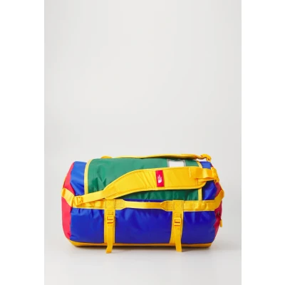 Image of The North Face BASE CAMP Duffel Unisex Holdall, Size: One Size, Blue/red