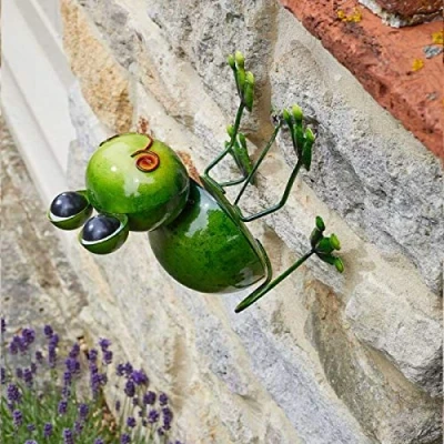 Image of Garden Mile® Novelty Hand Painted Steel Wall Decor Art Bug Butterfly Bee Sculpture Fun Outdoor Indoor Decoration Colourful (Funky Frog (Large))