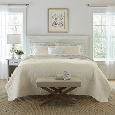 Image of Laura Ashley Quilt Set Ultra Soft All Season Bedding, Reversible Stylish Coverlet with Matching Sham(s), Cotton, Ivory, Full/Queen