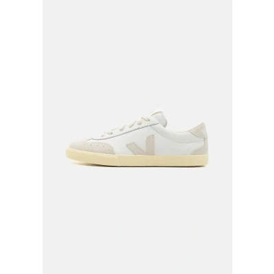 Image of Veja Volley Trainers, Women&#039;s, Size: 5, White/natural Leather