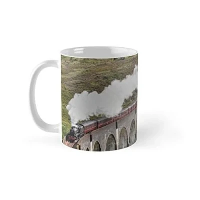 Image of Pyramid International Steam Train On Glenfinnan Viaduct Mug (One Size) (White/Green)