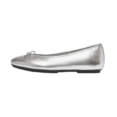 Image of Fitflop Delicato BOW Ballet Flats pumps, Women&#039;s, Size: 3, Silver Leather