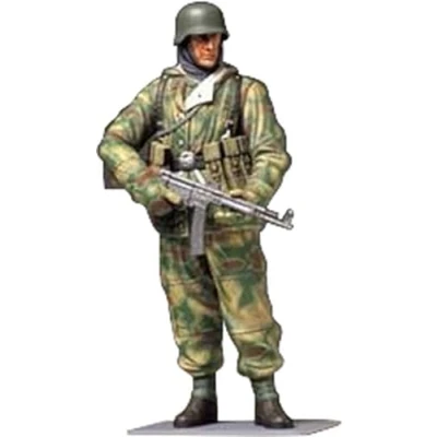 Image of TAMIYA 300036304 1:16 WWII German Infantry Winter Soldier Figure, unlackiert