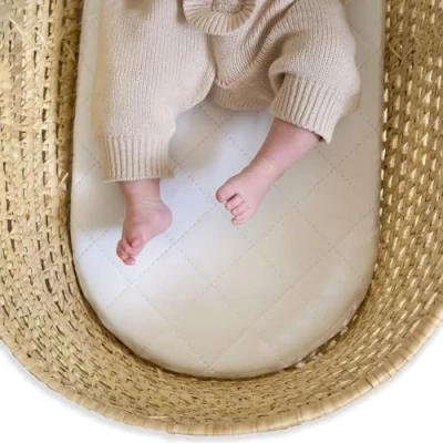 Image of Clair de Lune Quilted Noah Pod/Palm Moses Basket Mattress 74 x 28 cm