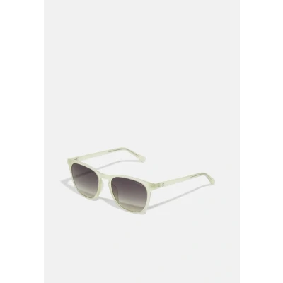 Image of Guess Unisex Sunglasses, Size: 53, Shiny light green