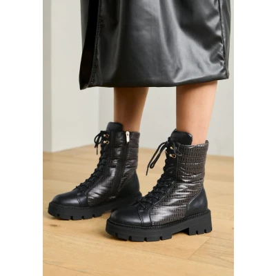 Image of Tamaris Laceup ankle boots, Women&#039;s, Size: 6.5, Black combi Imitation leather/ textile
