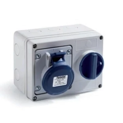 Image of TEW IP44 Horizontal Switched Interlocked Commando Socket Blue 240v 16Amp 2P+E (3 Pin)