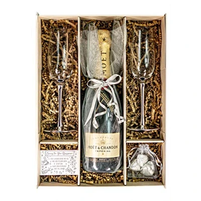 Image of Moet &amp; Chandon 75cl Silver Champagne Gift Box Hamper with Matching Flutes Chocolates, Boxed Wedding Anniversary For Couples (Metallic Stems)