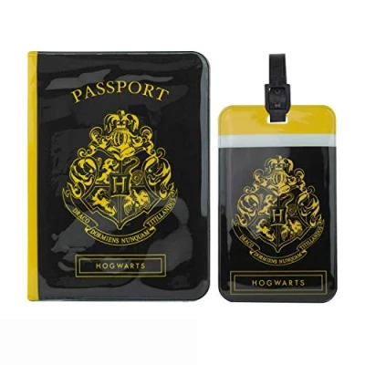 Image of Cinereplicas Harry Potter Set of Tag &amp; Passport Cover Hogwarts Official License