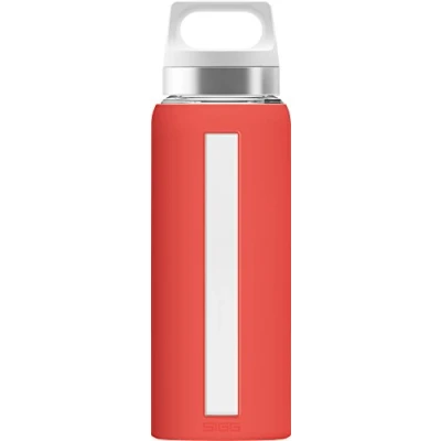 Image of SIGG Dream Scarlet Water Bottle (0.65 L), Pollutant Free and Heat Resistant Glass Bottle, Leak Proof with Silicone Case
