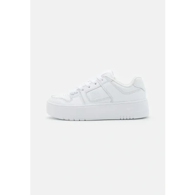 Image of DC Shoes Manteca Trainers, Women&#039;s, Size: 8, White Leather