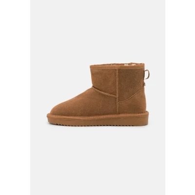Image of Gioseppo Gilliam Ankle boots, Women&#039;s, Size: 7.5, Brown Suede