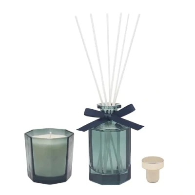 Image of Two Piece Oud &amp; Sandalwood Fragrance Gift Set Candle Diffuser