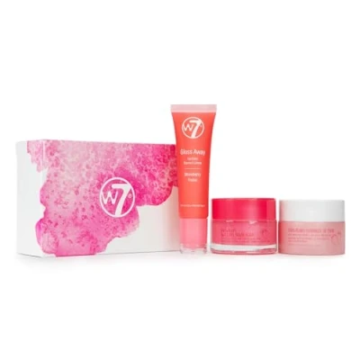 Image of W7 Sweet Dreams Lip Care Trio 3 Piece Gift Set Overnight Mask, Balm &amp; Scrub Strawberry
