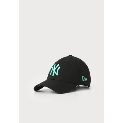 Image of New Era Adult&#039;s 9Forty League Essential MLB York Yankees Baseball Cap Hat Black