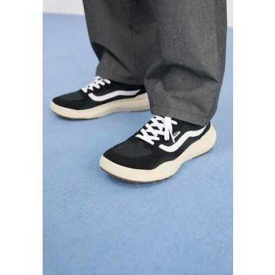 Image of Vans Ultrarange NEO VR3 Unisex Trainers, Size: 3.5, Black/white Leather and textile