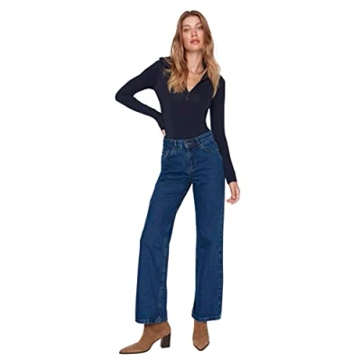 Image of Trendyol Women&#039;s Woman Basic 90&#039;s Wide Leg Jeans, Blue, 32