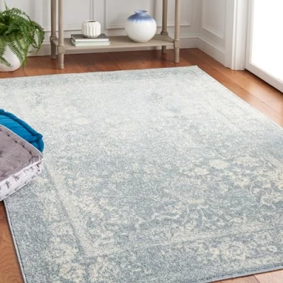 Image of SAFAVIEH Vintage Inspired Rug for Living Room, Dining Bedroom Artisan Collection, Short Pile, in Fuchisa, 91 X 152 cm