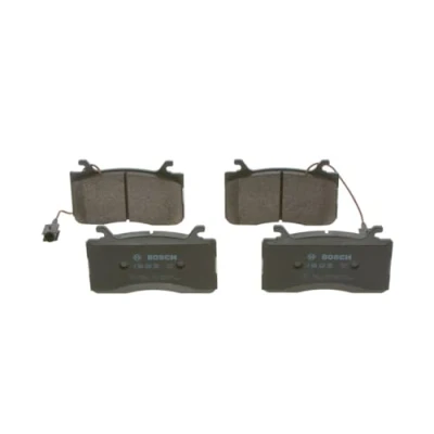 Image of 68400577AA, 77367733, 77368213, 77368321 Brake pad set BOSCH 0 986 424 390 Low Metallic with integrated wear sensor ALFA ROMEO: Giulia Saloon, Stelvio
