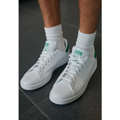 Image of adidas Originals STAN Smith Unisex Trainers, Size: 5, Footwear white/green shoes