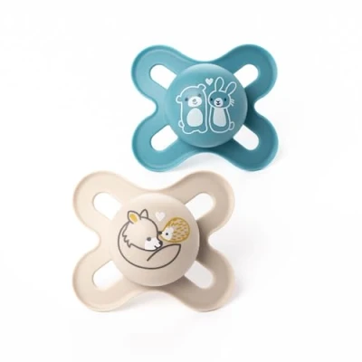 Image of MAM Original Soothers 0 2 Months (Pack of 2), Baby with Self Sterilising Travel Case, Newborn Essentials, Blue/White (Designs May Vary)