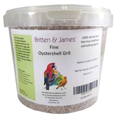 Image of Britten &amp; James Fine Oystershell Grit 2L Tub (2.8kg). A Calcium rich supplement for cage and aviary birds including budgies cockatiels. No additives