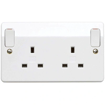Image of MK Electric Double Socket, Logic Plus K2746 White