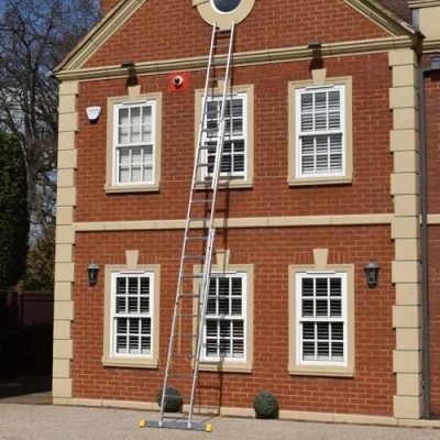 Image of BPS Trade Master Pro 3 Section Extension Ladder 6.26m / 20.53FT Aluminium Ladders 150KG Load Capacity, Integral Stabiliser, Auto Locking, Non Slip Rubber Feet