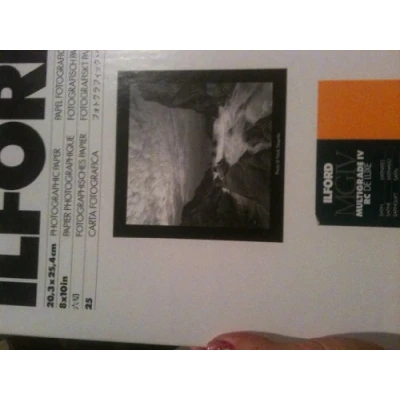 Image of Ilford Multigrade IV RC Deluxe 8 x 10, 25 Sheets Satin Paper