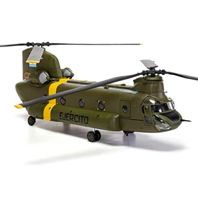 Image of Corgi Boeing CH 47C Chinook, AE 520 Argentine Army, Captured by British Army and returned to the UK, Falklands War 1982, Green, AA34217