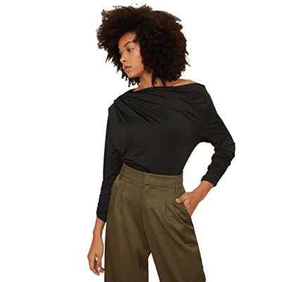 Image of Trendyol Women Regular fit Off Shoulder Boat Neck Knit Blouse Schwarz