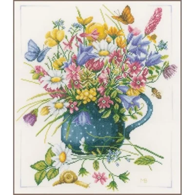 Image of Lanarte Flowers in Vase (Evenweave), NA, 38 x 45cm
