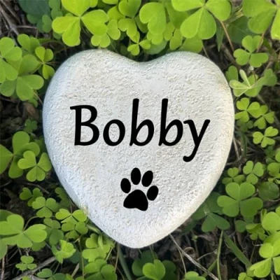 Image of WouND Personalized Pet Memorial Garden Stone for Cat Or Dog ，Small Heart Shaped Grave Marker，Customizable Pet&#039;s Name and Paw Print.