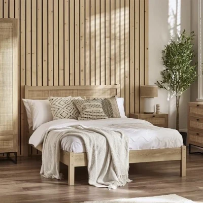 Image of Julian Bowen Padstow Rattan 150Cm King Bed Oak