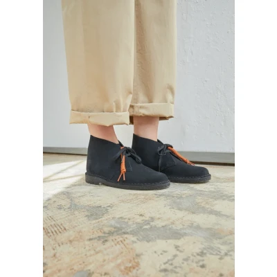 Image of Clarks Originals Desert BOOT Casual laceups, Women&#039;s, Size: 6.5, Black Suede