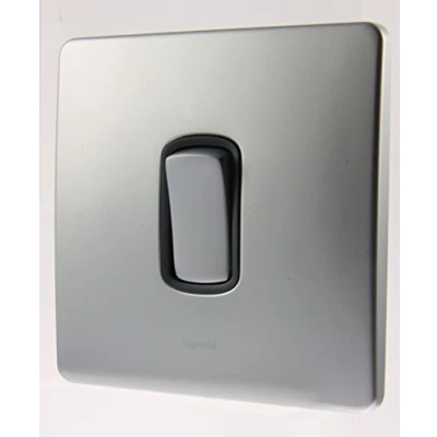 Image of Legrand Synergy 7310 01 Modern Silver 10a 1 Gang 2 Way Screwless Switch Plate