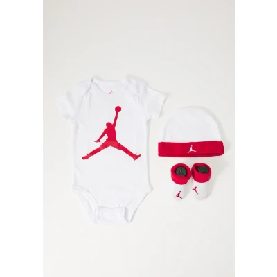 Image of Jordan Infant Jumpman 3 Piece Set (White(LJ0041 RW3)/Red, 6 12 Months)
