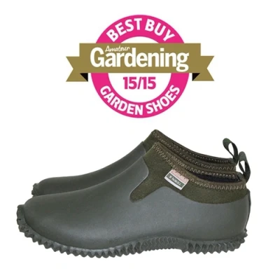 Image of Town &amp; Country Buckingham Neoprene Shoes Size 4