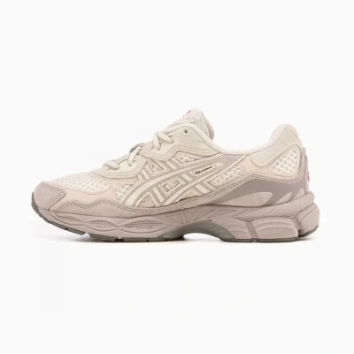 Image of Asics Sportstyle Gelnyc Unisex Trainers, Size: 105, Cream/moonrock shoes