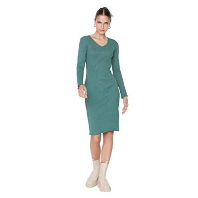 Image of Trendyol Women Midi Bodycon Fitted Knit Dress Grün