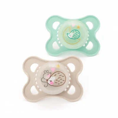 Image of MAM Original Night Soother 2 6 Months (Pack of 2), Sustainable Baby Soother, SkinSoft Silicone Teat, Glow in the Dark Cream (Designs May Vary)
